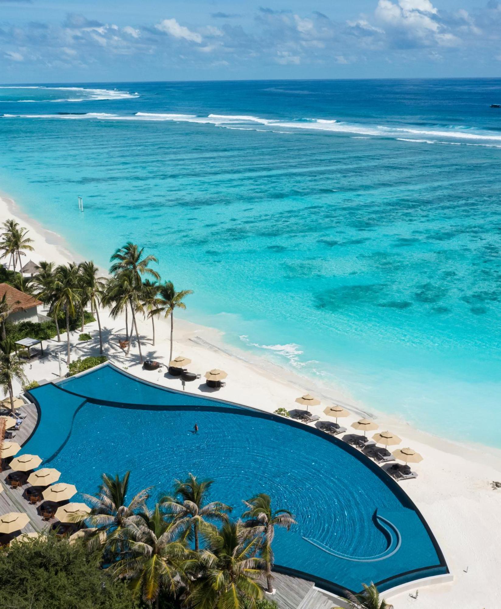 Radisson Blu Resort Maldives With 50 Percent Off On Sea Plane Round Trip 03 Nights & Above Fenfushi Exterior foto The beach at the resort